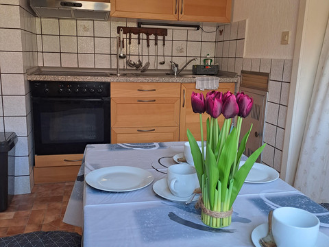 Sitzgruppe und Küchenzeile