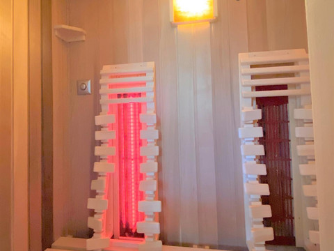 Genießen Sie die Infrarotkabine für 2 Personen