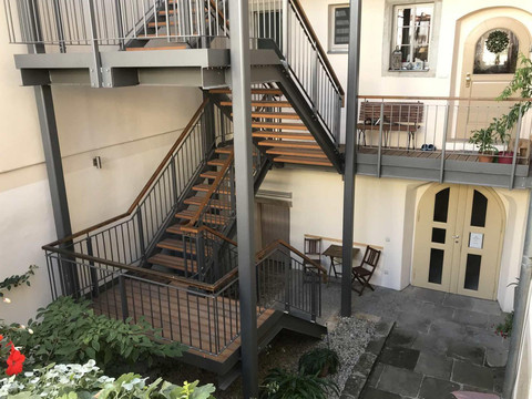 Innenhof mit Sitzplatz