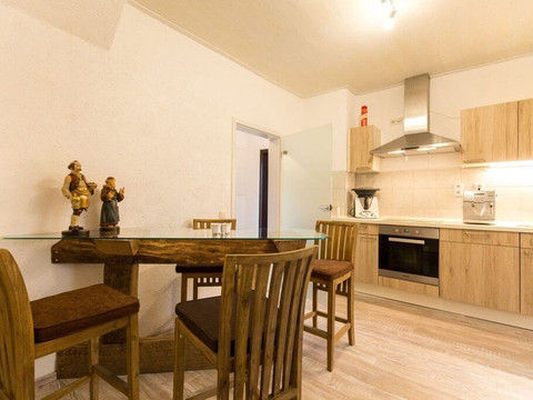 Wohnzimmer mit Küche