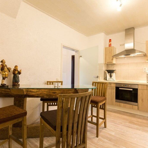 Wohnzimmer mit Küche