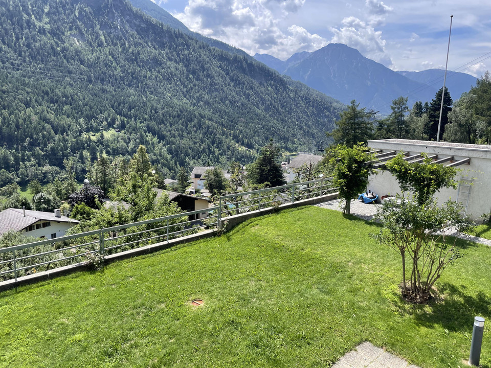 6066FB9E-165F-4D01-B638-D547704D08B8