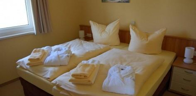 Seepark Auenhain_ZimmerbeispielFH