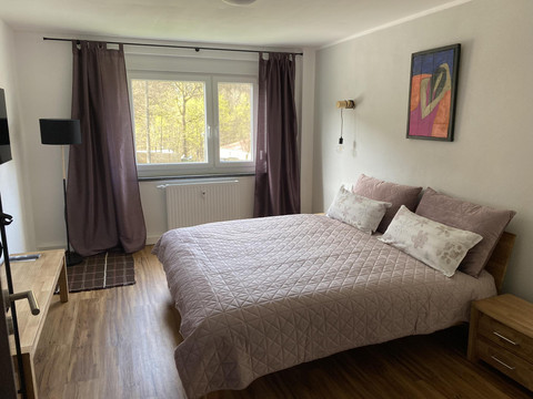 Schlafzimmer mit Doppelbett Schwalbe