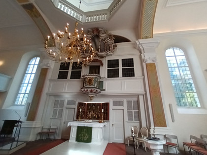 Altarraum der Schlosskirche St. Maria Magdalena in Salzgitter-Salder