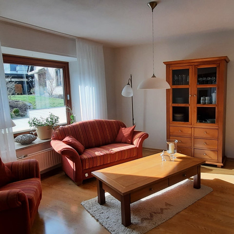 Wohnzimmer FH Hundhauser Berg.jpg