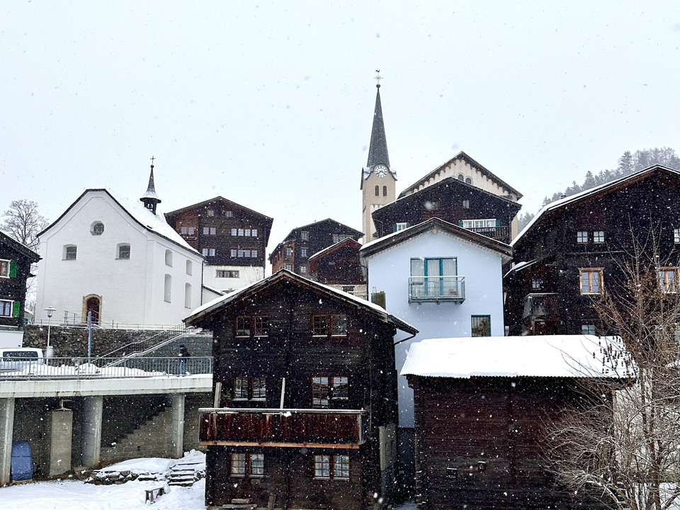 hüüsi Fiesch : Wintereinbruch