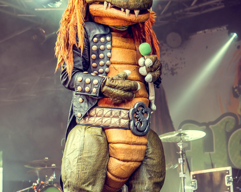 Heavysaurus LIVE_10 (c) Sony Music.jpg