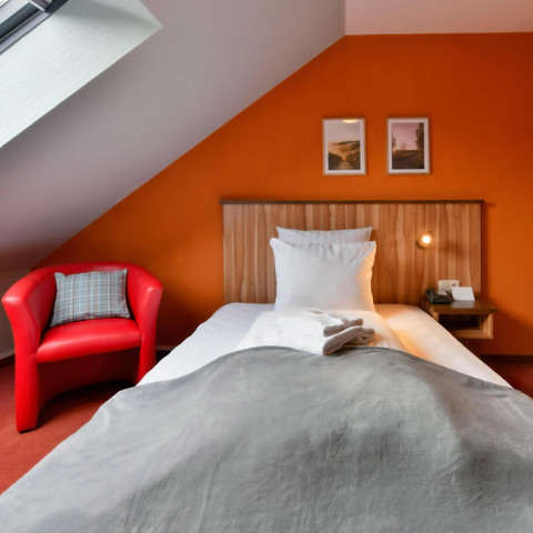Einzelzimmer Bett