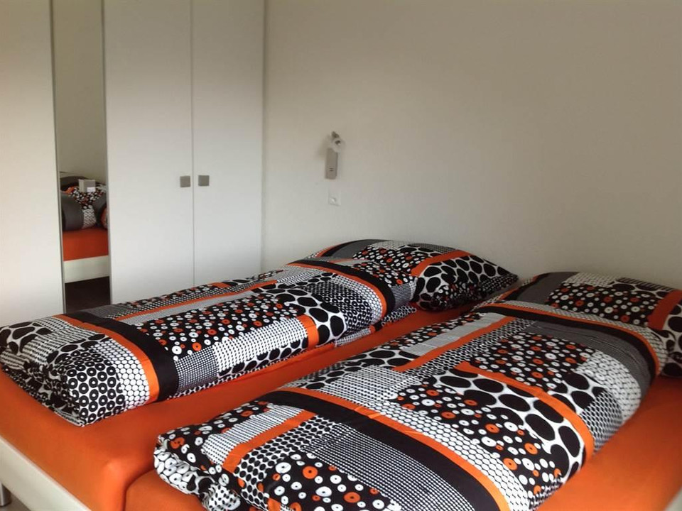 Schlafzimmer mit Doppelbett