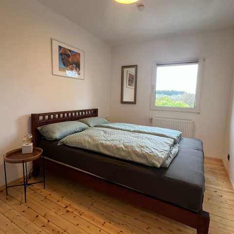 Schlafzimmer 1