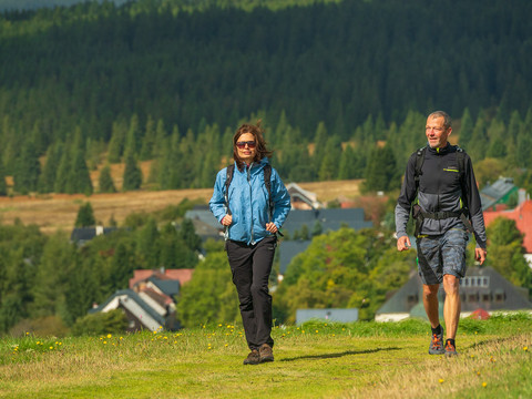 am Ortsrand von Bozi Dar