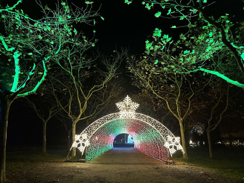 sonnenlandpark-2025-11-winterzauber-neu-tunnel-c-sonnenlandpark.jpg