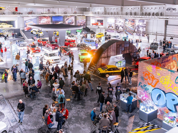 Halle III_Empfang_7.jpg