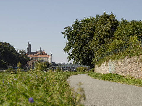 Auf dem Elberadweg in Meißen