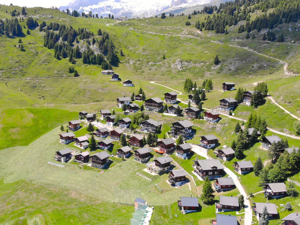 LP_ChaletCollini Drone 2