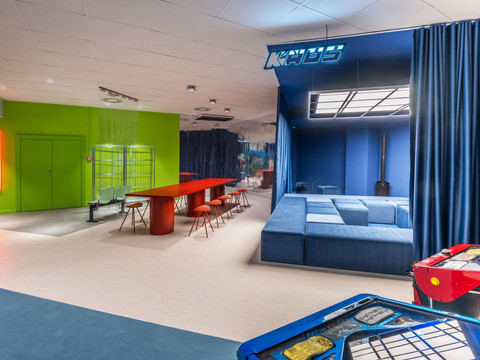 003-PEF-family_130541615