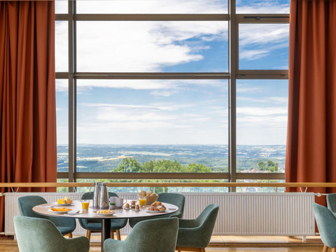 020-TE-terrace_130541632