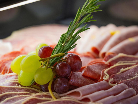 022-WEL-health-beauty_130541634