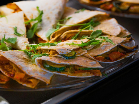 023-R-restaurant_130541635