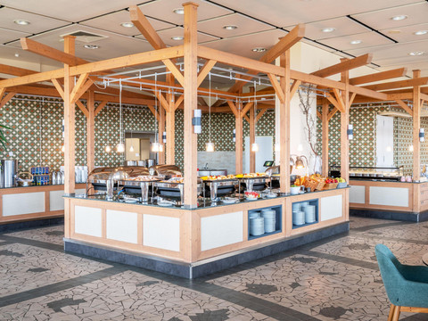 028-L-lounge-lobby_130541640