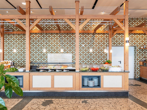 029-L-lounge-lobby_130541641