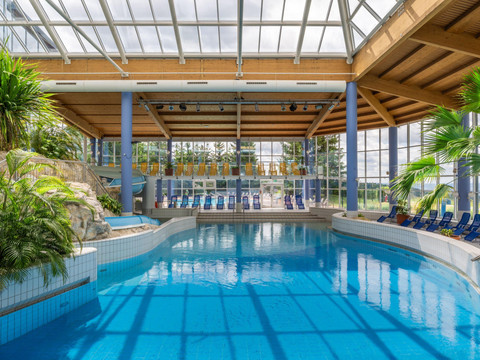 036-HB-indoor-pool_130541648