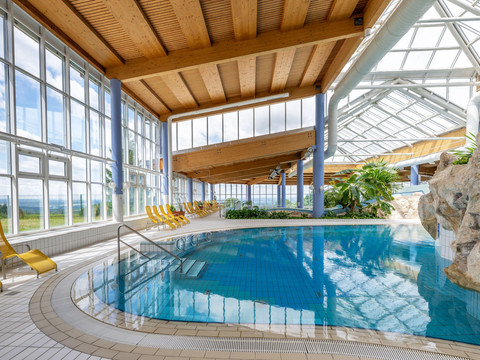 040-HB-indoor-pool_130541652