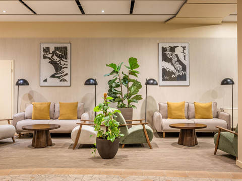 043-L-lounge-lobby_130541655