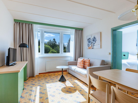 063-W-room-example_130541675