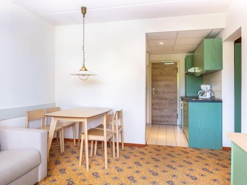 064-W-room-example_130541676