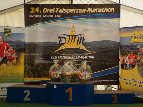 Siegerpodest im Festzelt