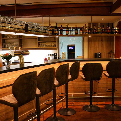 gleich wird die Bar eröffnet