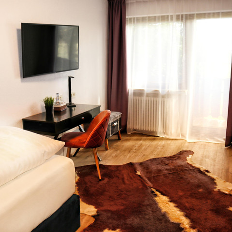 Einzelzimmer Mond mit Balkon mit Blick ins Grüne