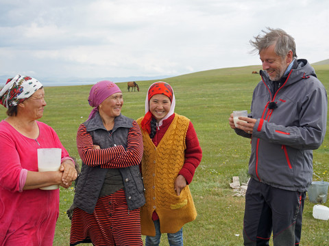 13 Zu Besuch bei Nomaden in den Jailos.JPG