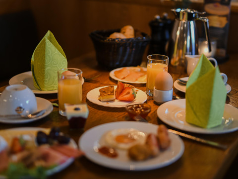 83_Altstadthotel-Frühstück_16.07.2025