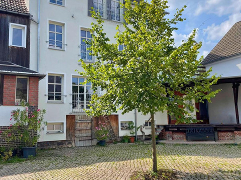 Innenhof_in_Richtung_Fewos_bearbeitet