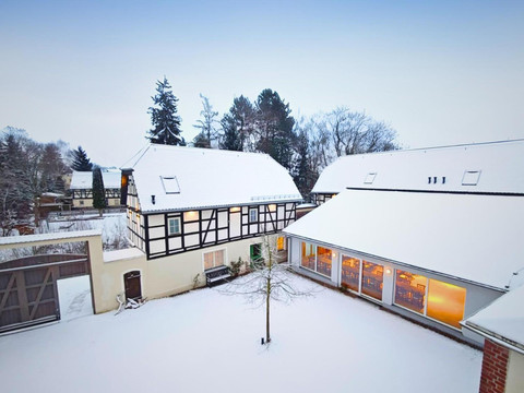 Innenhof_bei_Schnee_3_bearbeitet