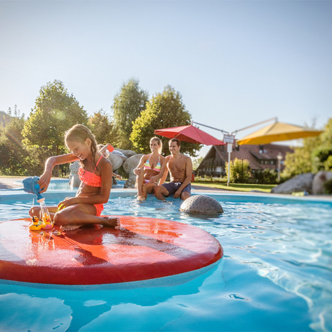 Erlebnisfreibad Sasbachwalden Kinderbecken Erlebnisfreibad Sasbachwalden Kinderbecken