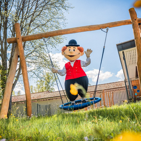 Murgels Spielhaus Kinderbetreuung Baiersbronn Schaukel Murgels Spielhaus Kinderbetreuung Baiersbronn Schaukel