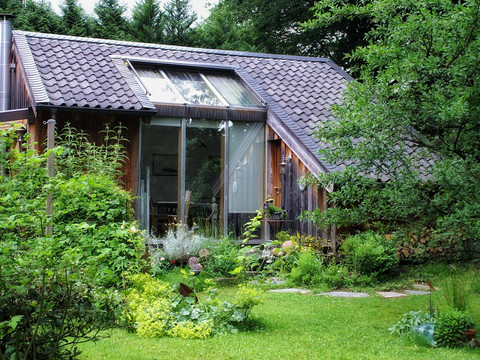 Künstleratelier im Gartenbereich