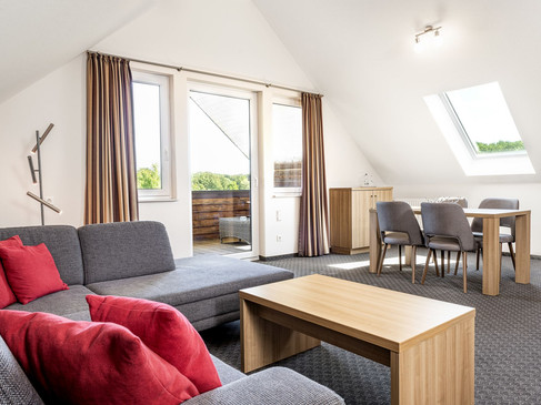 Hotel_Heilemann_Hugo_von_Büren_Wohnzimmer.jpg