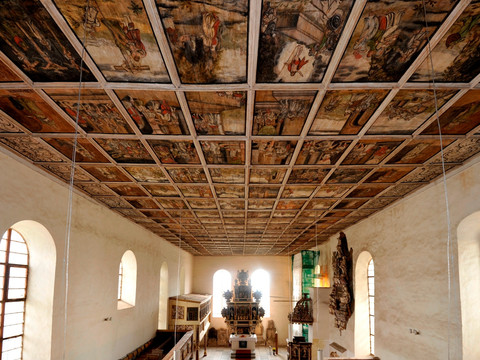 Löbnitz, Kirche, bemalte Wanddecke