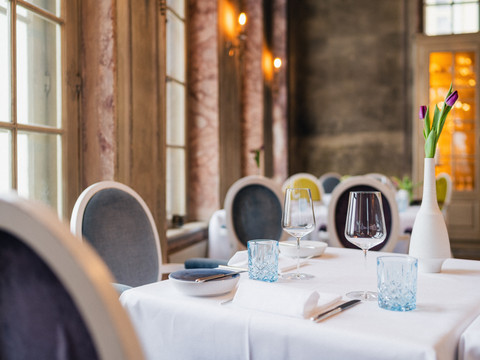 Restaurant Atelier Sanssouci - historischer Fest- und Gartensaal - Detailansicht