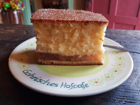 Kuchenangebot im Hofcafé