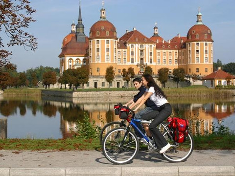 Radfahren_Moritzburg_Schloss_1_QF