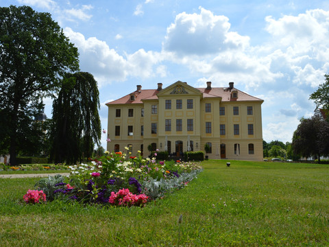 Palais und Barockgarten Zabeltitz