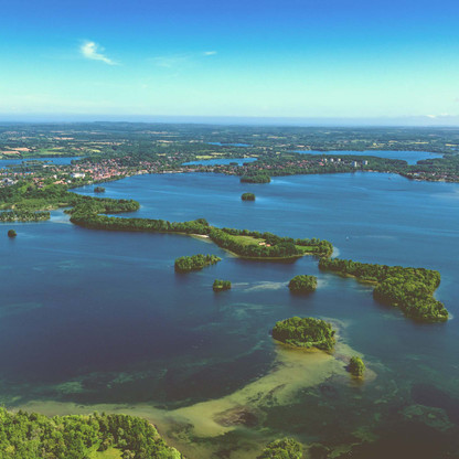 See- Insel Prinzeninsel auf dem Großen Plöner See in Plön im Bundesland Schleswig-Holstein