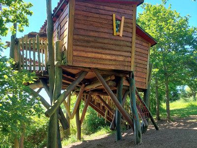 Gut Herbigshagen - KiKa Baumhaus
