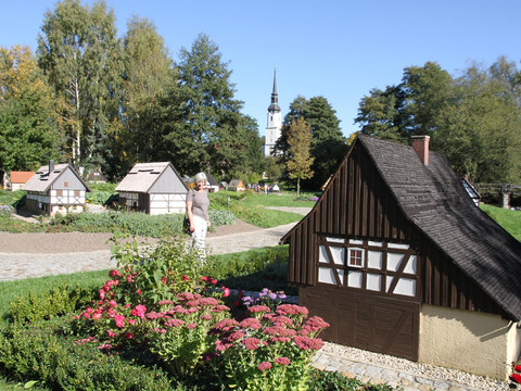 cunewalde-umgebindehaus-park-rainer-grosse-ferienmagazin.jpg